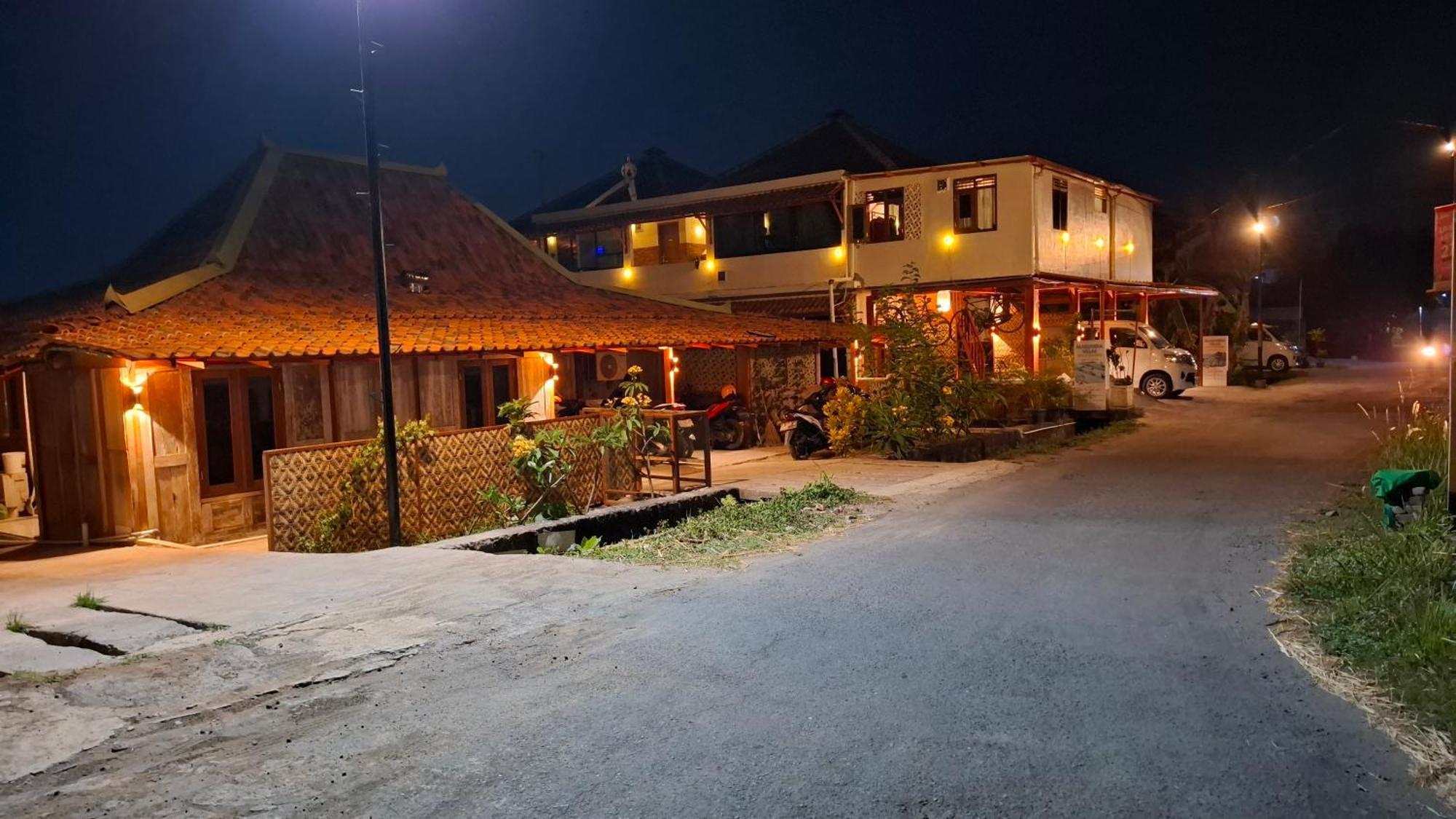 Alamanda Family Villas, Pool & Local Tours 日惹 外观 照片