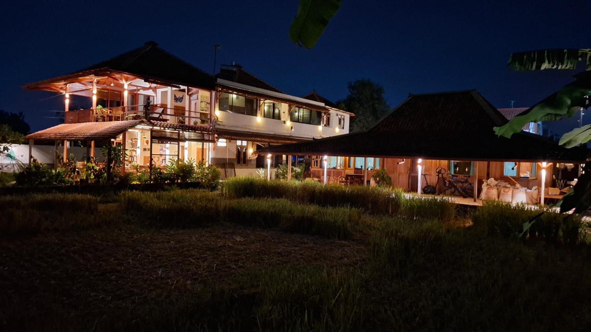 Alamanda Family Villas, Pool & Local Tours 日惹 外观 照片