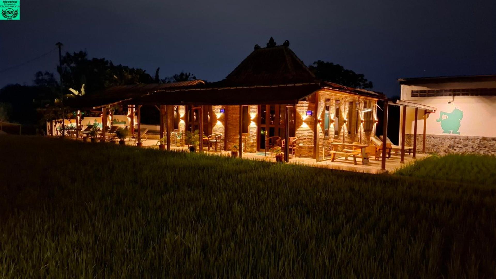 Alamanda Family Villas, Pool & Local Tours 日惹 外观 照片